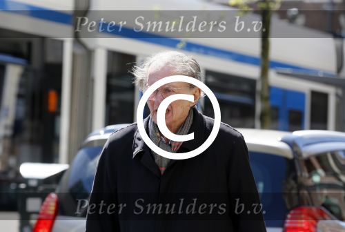 Amsterdam 6 mei 2015  
Schrijver Remco Campert op straat in amsterdam