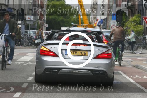 Amsterdam 28 mei 2015
Rene Froger in zijn Mercedes SL AMG Cabrio in amsterdam zuid.