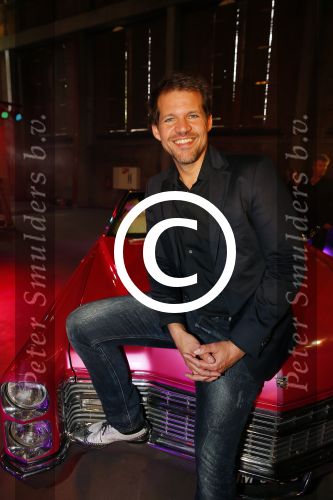 Amsterdam 8 mei 2015  
Albert Verlinde presenteert de cast van Grease met oaTim Douwsma , Vajen van den Bosch Rene v Kooten Tommie Christiaan en Mylene d\'Anjou.
De presentatie is bij de westergasfabriek.
