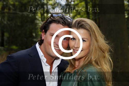 Hilversum 1 mei 2015
Boek presentatie van LUV. Marga Scheide en Jose Hoebee zijn aanwezig in de wisseloord studio\'s.
Peter Boonstra is de maker van het boek.
Renee Gunning met vriend