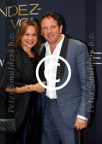 Amsterdam 1 juni 2015
Fajah Lourens met haar nieuwe vriend Gijs Scheringa.Premiere Rendez Vous in het nieuwe de la mar met oa Mark v Eeuwen Loes Haverkort Peter Paul Muller en Pierre Boulanger. Robert Leroy met zijn vrouw Sasha