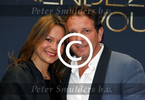Amsterdam 1 juni 2015
Fajah Lourens met haar nieuwe vriend Gijs Scheringa.Premiere Rendez Vous in het nieuwe de la mar met oa Mark v Eeuwen Loes Haverkort Peter Paul Muller en Pierre Boulanger. Robert Leroy met zijn vrouw Sasha