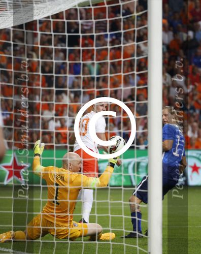 Amsterdam, 5 Juni 2015
Vriendschappelijke interland Nederland-USA, eindstand 3-4
Robin v Persie