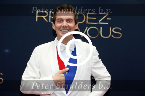 Amsterdam 1 juni 2015
Fajah Lourens met haar nieuwe vriend Gijs Scheringa.Premiere Rendez Vous in het nieuwe de la mar met oa Mark v Eeuwen Loes Haverkort Peter Paul Muller en Pierre Boulanger. Ruben Nicolai kwam met zijn manager