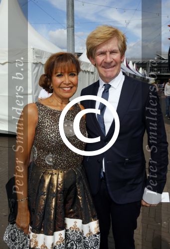 Amsterdam 30 mei 2015
Het 23e damdiner vindt weer plaats bij de HMH Heineken Music Hall.
Sandra Reemer en Addy v d Krommenacker