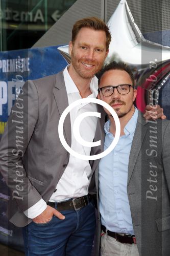Amsterdam 11 mei 2015
Premiere Pitch perfect 2 in pathe arena.
Sipke Jan Bousema met vriend
