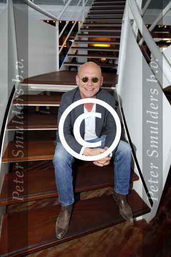 Amsterdam 11 mei 2015     
Presentaie castleden van de nieuwe stukken van Dommelgraaf en Cornelisse productions in de Meervaart. Sjoerd Pleijsier