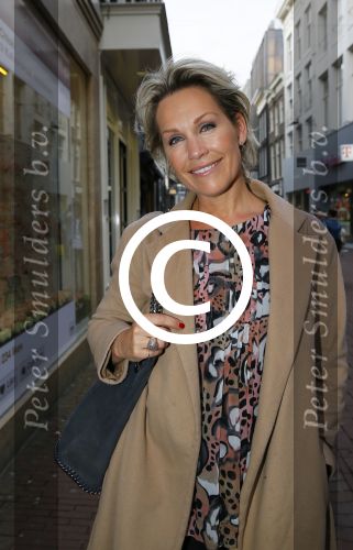Amsterdam 6 mei 2015 
Presentatie nieuwe parfum van Cloe bij ici paris op de kalverstraat.
Tanja Jess met moeder