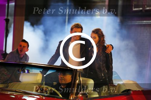Amsterdam 8 mei 2015  
Albert Verlinde presenteert de cast van Grease met oaTim Douwsma , Vajen van den Bosch Rene v Kooten Tommie Christiaan en Mylene d\'Anjou.
De presentatie is bij de westergasfabriek.