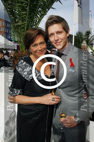 Amsterdam 30 mei 2015
Het 23e damdiner vindt weer plaats bij de HMH Heineken Music Hall.
Tineke Verburg met zoon  Tim.