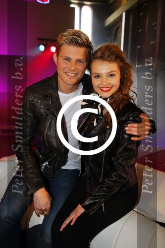 Amsterdam 8 mei 2015  
Albert Verlinde presenteert de cast van Grease met oaTim Douwsma , Vajen van den Bosch Rene v Kooten Tommie Christiaan en Mylene d\'Anjou.
De presentatie is bij de westergasfabriek.