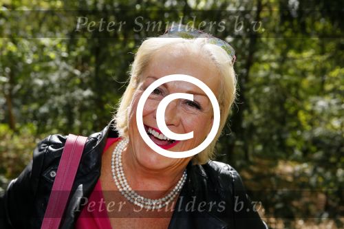 Hilversum 1 mei 2015
Boek presentatie van LUV. Marga Scheide en Jose Hoebee zijn aanwezig in de wisseloord studio\'s.
Peter Boonstra is de maker van het boek.