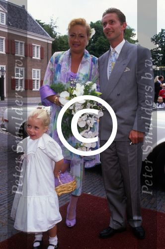 Viola Holt Juni 1990 getrouwd met haar man Peter Holt