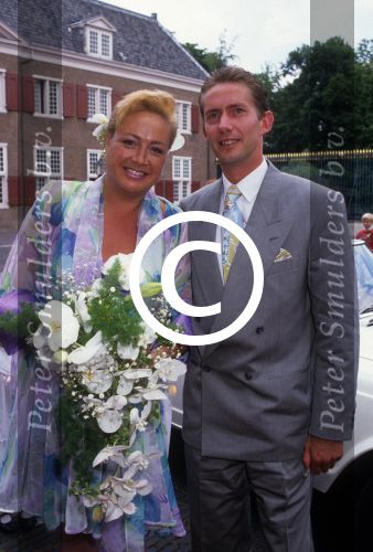 Viola Holt Juni 1990 getrouwd met haar man Peter Holt
