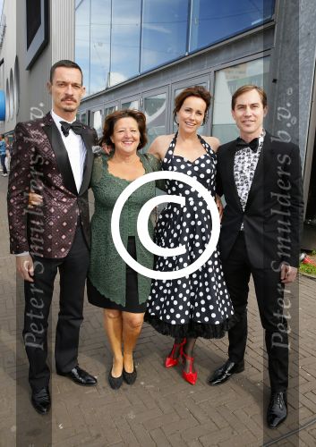 Amsterdam 30 mei 2015
Het 23e damdiner vindt weer plaats bij de HMH Heineken Music Hall.
GTST actrice Wendy Brouwer met de partners van Viktor en Rolf
