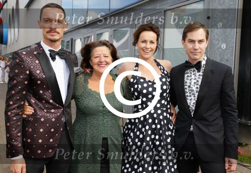 Amsterdam 30 mei 2015
Het 23e damdiner vindt weer plaats bij de HMH Heineken Music Hall.
GTST actrice Wendy Brouwer met de partners van Viktor en Rolf
