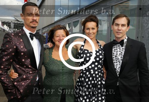 Amsterdam 30 mei 2015
Het 23e damdiner vindt weer plaats bij de HMH Heineken Music Hall.
GTST actrice Wendy Brouwer met de partners van Viktor en Rolf