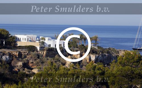 Ibiza 7 juni 2015
De laatste loodjes bij de verbouwing van het huis/villa van Yolanthe Sneijder Cabau en Wesley Sneijder op ibiza