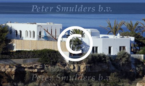 Ibiza 7 juni 2015
De laatste loodjes bij de verbouwing van het huis/villa van Yolanthe Sneijder Cabau en Wesley Sneijder op ibiza