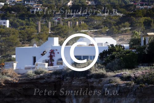Ibiza 7 juni 2015
De laatste loodjes bij de verbouwing van het huis/villa van Yolanthe Sneijder Cabau en Wesley Sneijder op ibiza
