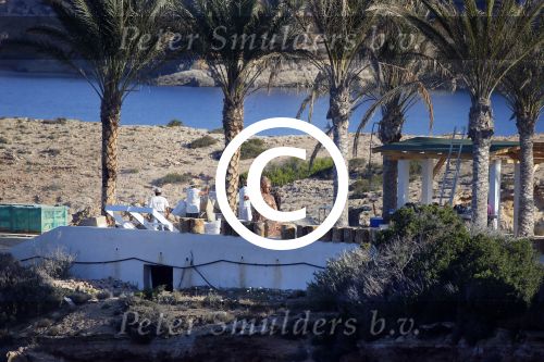 Ibiza 7 juni 2015
De laatste loodjes bij de verbouwing van het huis/villa van Yolanthe Sneijder Cabau en Wesley Sneijder op ibiza
