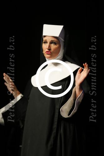Amsterdam 11 mei 2015     
Presentaie castleden van de nieuwe stukken van Dommelgraaf en Cornelisse productions in de Meervaart.