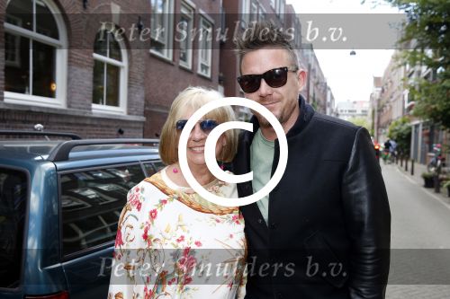 Amsterdam 8 juni 2015
Boekpresentatie Boek Danielle Oonk van t Schip in Yogacentrum Amsterdam. Willeke Alberti met zoon Johnny de Mol