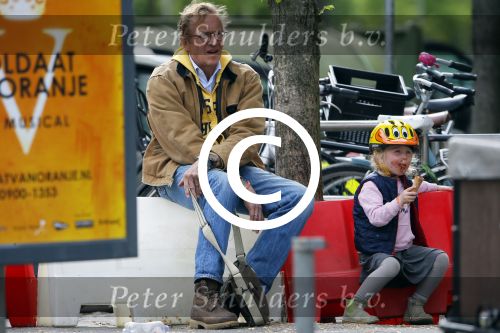Amsterdam 25 mei 2015
Willem Lust met zijn dochtertje in Amsterdam zuid.