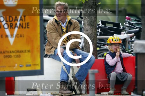 Amsterdam 25 mei 2015
Willem Lust met zijn dochtertje in Amsterdam zuid.