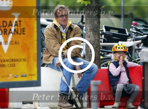 Amsterdam 25 mei 2015
Willem Lust met zijn dochtertje in Amsterdam zuid.