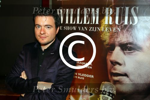 Amsterdam 21 mei 2015  
Presentatie nieuwe theaterstukken Janke Dekker Productions. (Janke Dekker en Michael v Praag)
Aanwezige castleden Erris v Ginkel Esther Lindenbergh Frans Mulder Johnny Kraaijkamp Kali v Starrenburg Suus Ruis Sandra Reemer Xander de Vledder Truus te Stelle Maaike Widdershoven en Mike Weerts