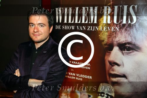 Amsterdam 21 mei 2015  
Presentatie nieuwe theaterstukken Janke Dekker Productions. (Janke Dekker en Michael v Praag)
Aanwezige castleden Erris v Ginkel Esther Lindenbergh Frans Mulder Johnny Kraaijkamp Kali v Starrenburg Suus Ruis Sandra Reemer Xander de Vledder Truus te Stelle Maaike Widdershoven en Mike Weerts