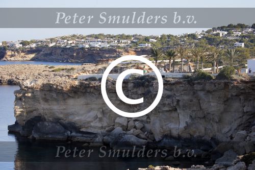 Ibiza 7 juni 2015
De laatste loodjes bij de verbouwing van het huis/villa van Yolanthe Sneijder Cabau en Wesley Sneijder op ibiza