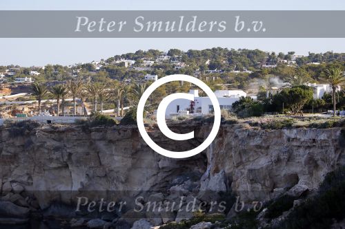 Ibiza 7 juni 2015
De laatste loodjes bij de verbouwing van het huis/villa van Yolanthe Sneijder Cabau en Wesley Sneijder op ibiza