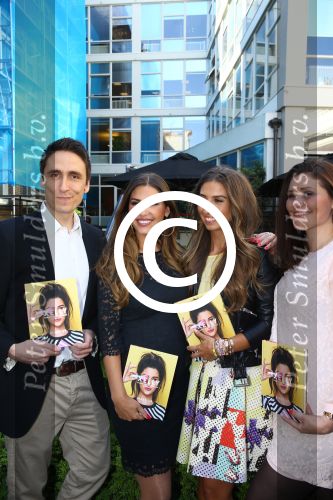 Amsterdam, 4 Juni 2015
Uitreiking boek Xelly Cabau v Kasbergen door haar huus Yolanthe Sneijder Cabau.