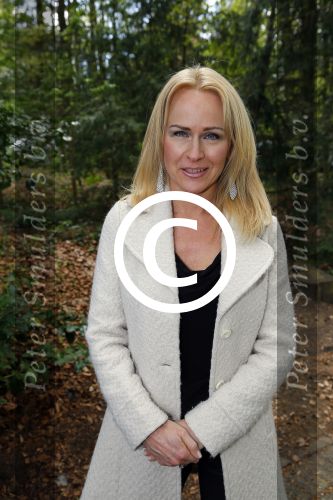 Hilversum 1 mei 2015
Boek presentatie van LUV. Marga Scheide en Jose Hoebee zijn aanwezig in de wisseloord studio\'s.
Peter Boonstra is de maker van het boek.
