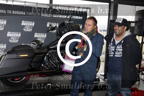 Amsterdam 22 maart 2013
Presentatie Buddha to Buddha en Harley davidson motor. Dennis Rugenbregt en Batul Loomans
Peter Smulders bv