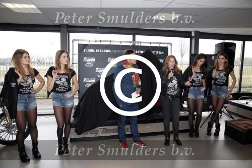 Amsterdam 22 maart 2013
Presentatie Buddha to Buddha en Harley davidson motor. Batul Loomans
Peter Smulders bv