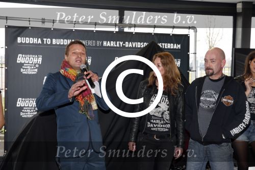 Amsterdam 22 maart 2013
Presentatie Buddha to Buddha en Harley davidson motor. Batul Loomans
Peter Smulders bv