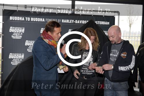 Amsterdam 22 maart 2013
Presentatie Buddha to Buddha en Harley davidson motor. Batul Loomans
Peter Smulders bv