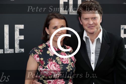 Amsterdam 31 mei 2016
Premiere nieuwste film van Paul Verhoeven Elle in Tuschinski.
Beau v Erven Dorens met zijn vrouw
