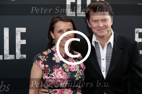 Amsterdam 31 mei 2016
Premiere nieuwste film van Paul Verhoeven Elle in Tuschinski.
Beau v Erven Dorens met zijn vrouw