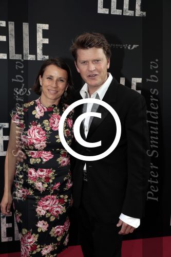 Amsterdam 31 mei 2016
Premiere nieuwste film van Paul Verhoeven Elle in Tuschinski.
Beau v Verven Dorens met zijn vrouw Selly