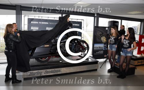 Amsterdam 22 maart 2013
Presentatie Buddha to Buddha en Harley davidson motor.
Peter Smulders bv