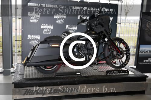 Amsterdam 22 maart 2013
Presentatie Buddha to Buddha en Harley davidson motor.
Peter Smulders bv