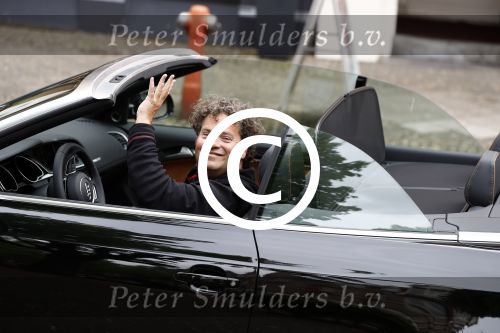 Amsterdam 20 mei 2016
Dirk Zeelenberg in zijn audi a5 cabrio die nu ook te huren is voor een huwelijk/trouwerij.