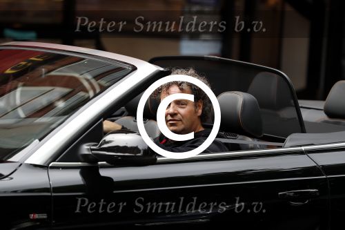 Amsterdam 20 mei 2016
Dirk Zeelenberg in zijn audi a5 cabrio die nu ook te huren is voor een huwelijk/trouwerij.