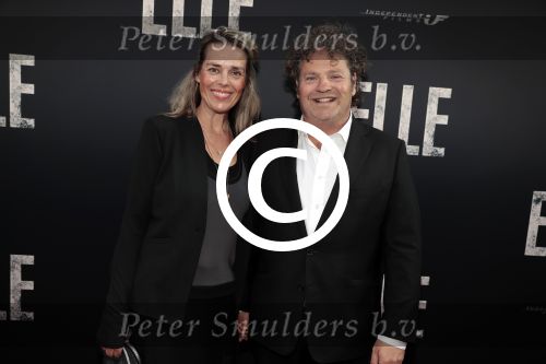 Amsterdam 31 mei 2016
Premiere nieuwste film van Paul Verhoeven Elle in Tuschinski.
Dirk Zeelenberg met vrouw Suus
