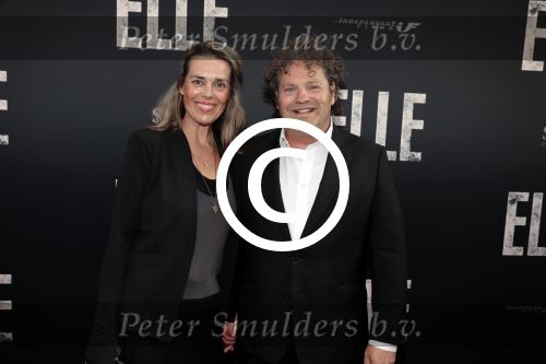Amsterdam 31 mei 2016
Premiere nieuwste film van Paul Verhoeven Elle in Tuschinski.
Dirk Zeelenberg met vrouw Suus