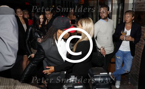 Amsterdam 25 mei 2016
FHM mooiste vrouw van Nederland presentatie ( FHM500). Edgar Davids met (een) vriendin